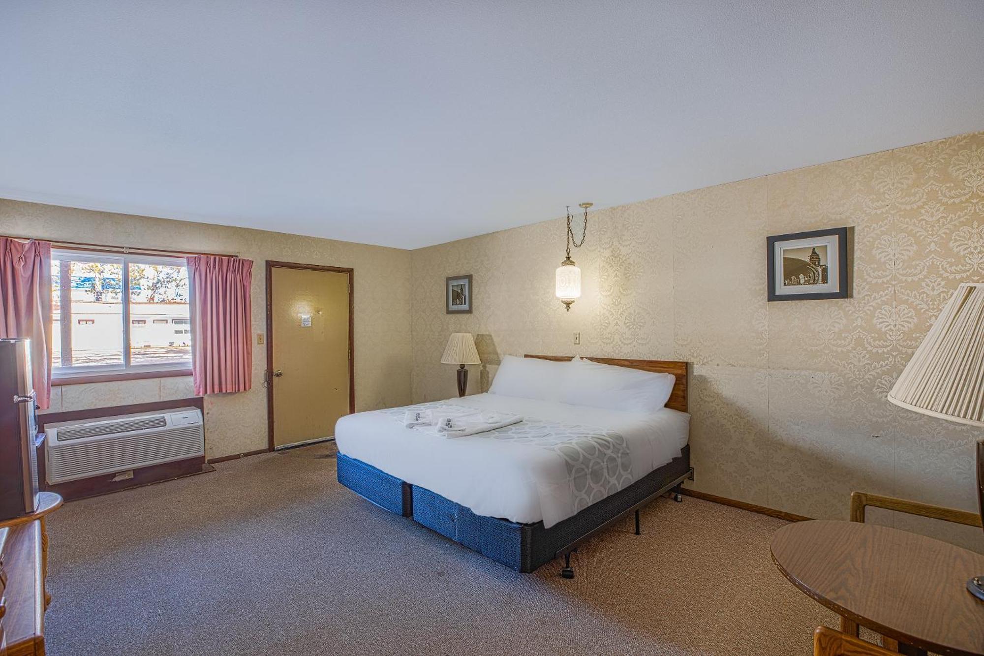 Love Hotels Tomahawk By Oyo At Lake Mohawksin Wi Экстерьер фото