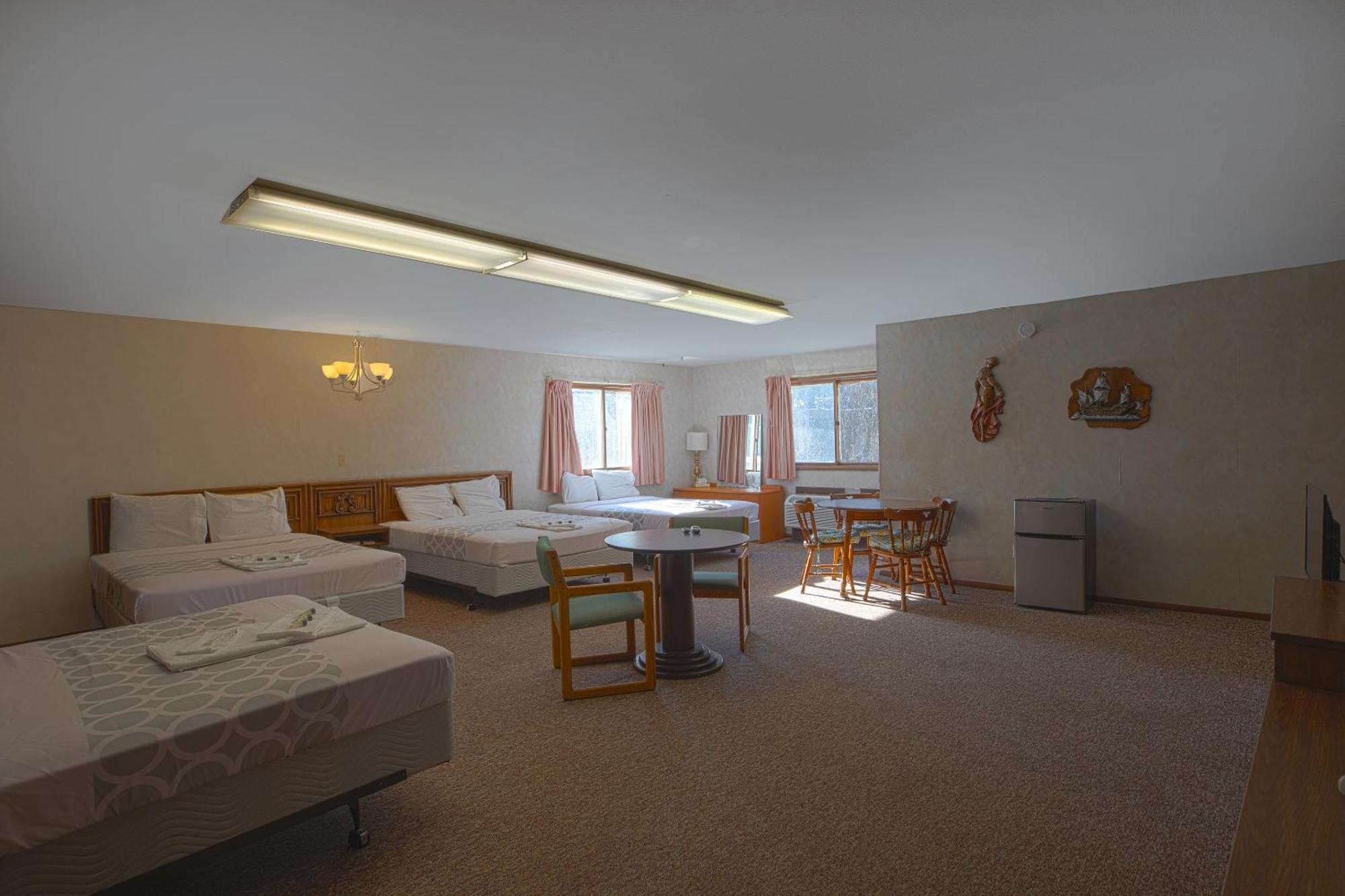 Love Hotels Tomahawk By Oyo At Lake Mohawksin Wi Экстерьер фото