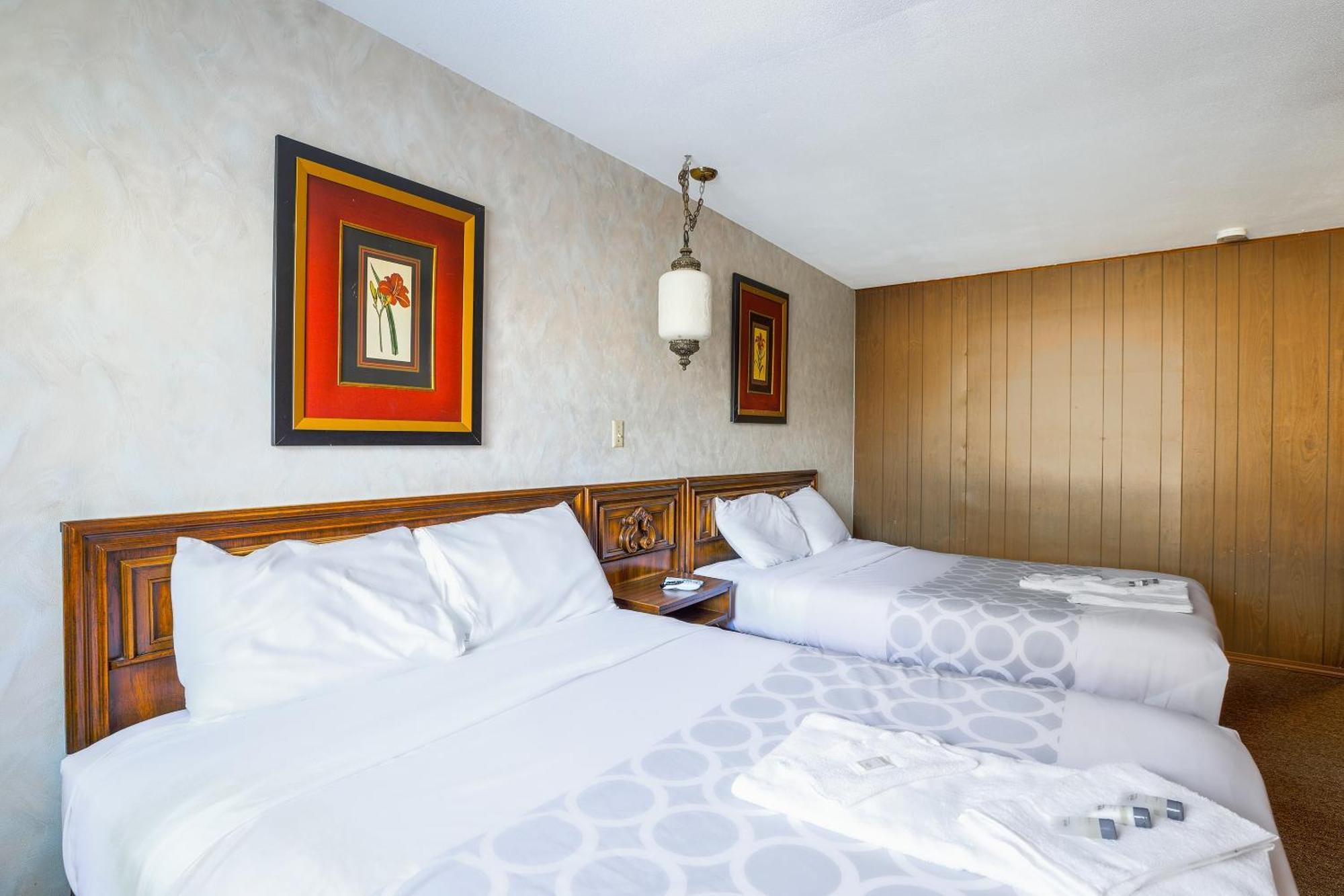 Love Hotels Tomahawk By Oyo At Lake Mohawksin Wi Экстерьер фото