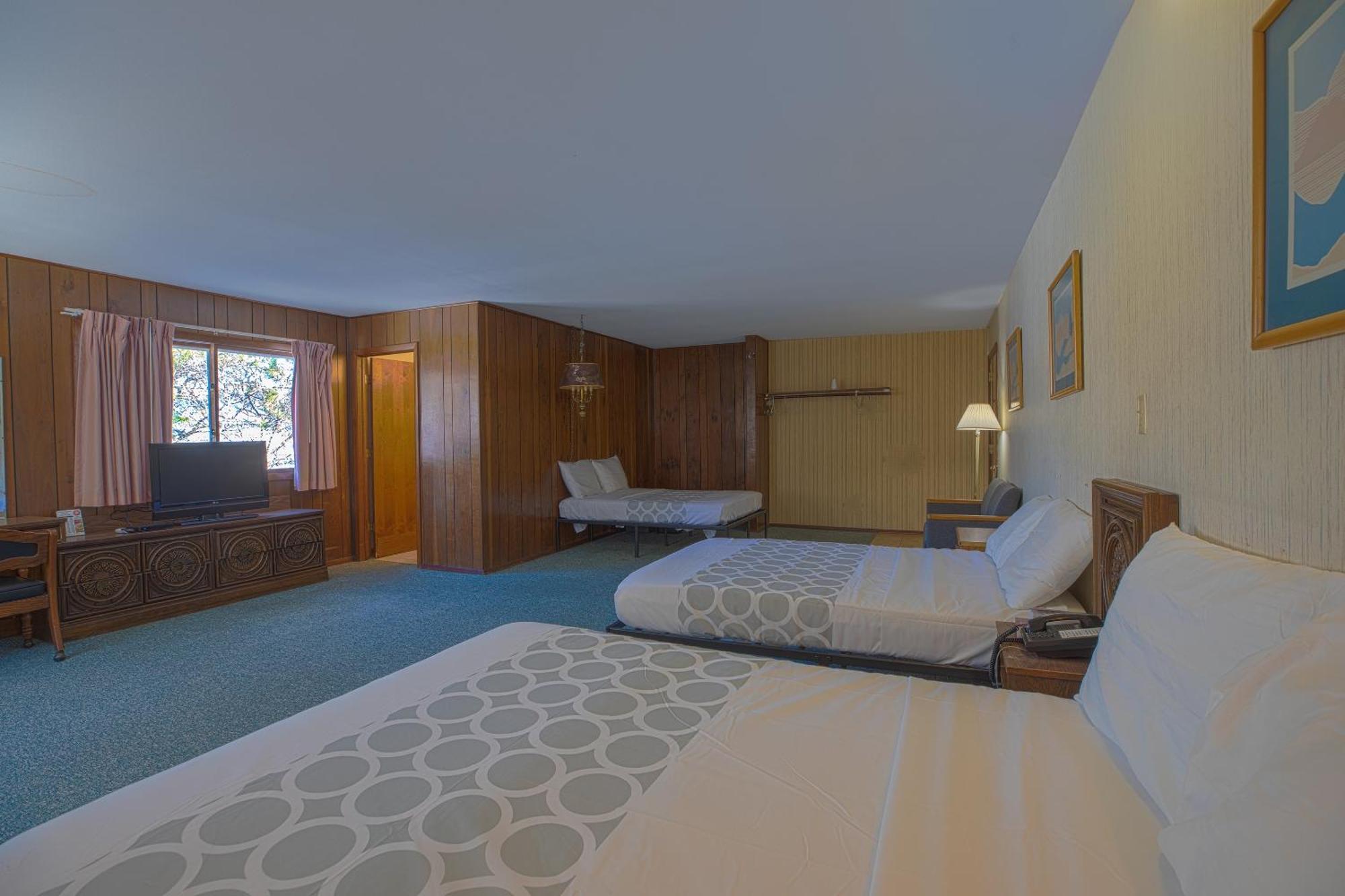 Love Hotels Tomahawk By Oyo At Lake Mohawksin Wi Экстерьер фото